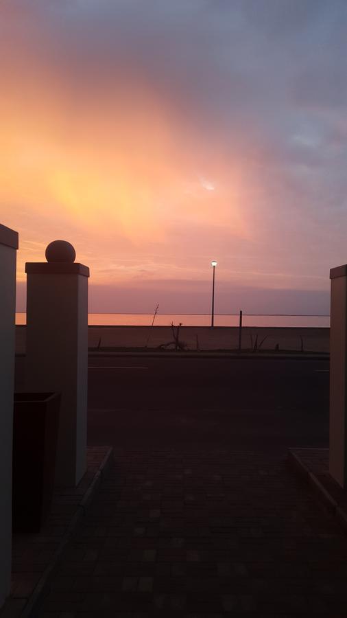 Kleines Nest Bed And Breakfast Walvis Bay Exterior foto